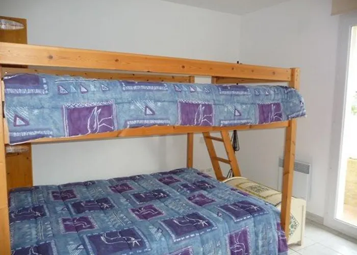 Au Barcarès: Piscine, Parking, 2 Chambres, Terrasse Plein Sud, Proche Et Commodités - Fr-1-782-22 *