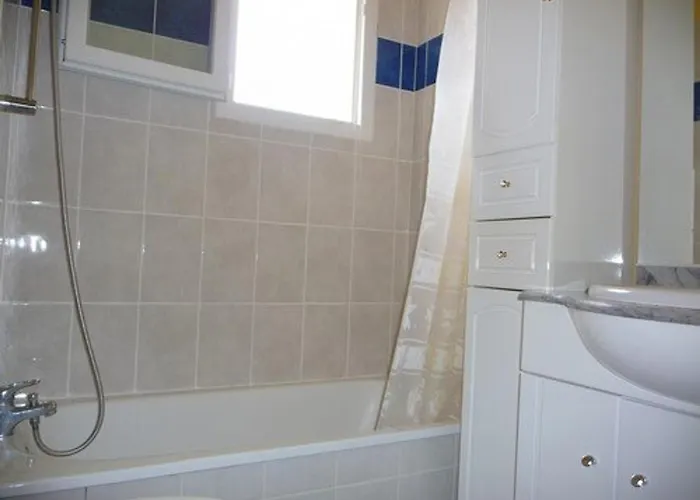 Villa Au Barcarès: Piscine, Parking, 2 Chambres, Terrasse Plein Sud, Proche Et Commodités - Fr-1-782-22 Le Barcarès