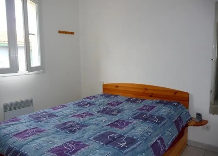 Villa Au Barcarès: Piscine, Parking, 2 Chambres, Terrasse Plein Sud, Proche Et Commodités - Fr-1-782-22 *