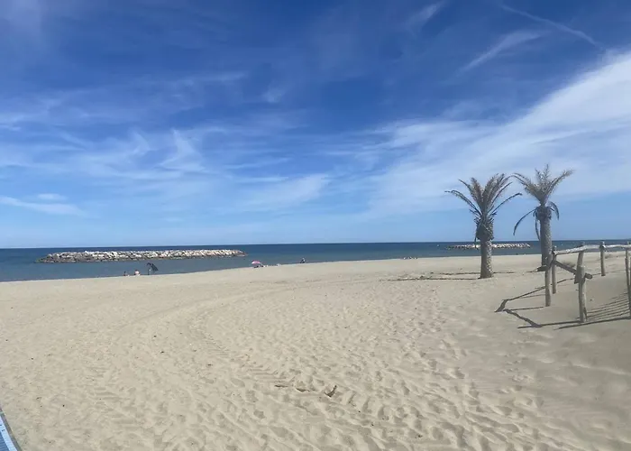 Villa Au Barcarès: Piscine, Parking, 2 Chambres, Terrasse Plein Sud, Proche Et Commodités - Fr-1-782-22 *