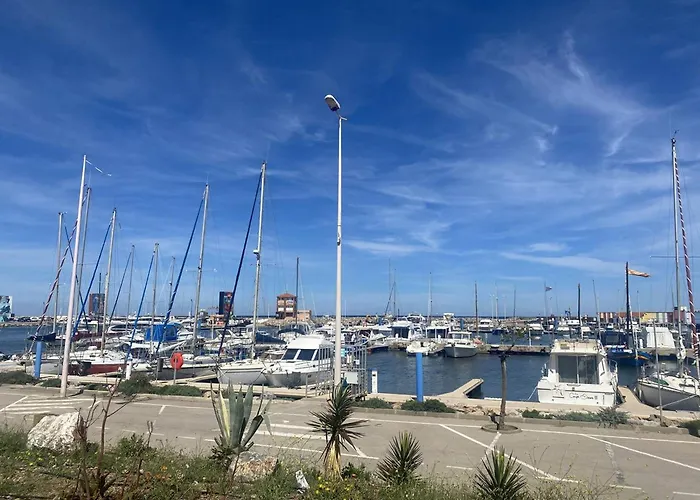 Au Barcarès: Piscine, Parking, 2 Chambres, Terrasse Plein Sud, Proche Et Commodités - Fr-1-782-22 Villa Le Barcarès